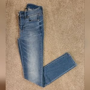 White House Black Market The Slim Mid-Rise Denim Jeans Size 00